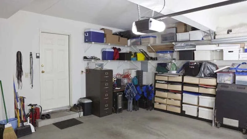 can you store paint in garage